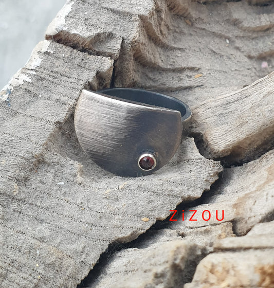 The Moon / Garnet / ring