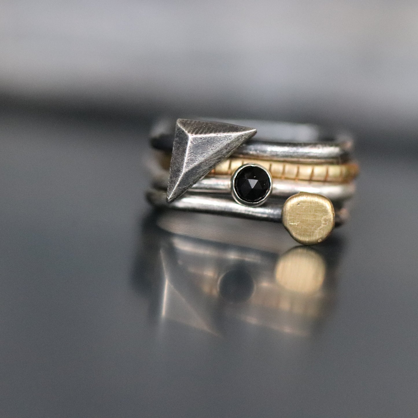 4U1 Escape the ordinary III / ring