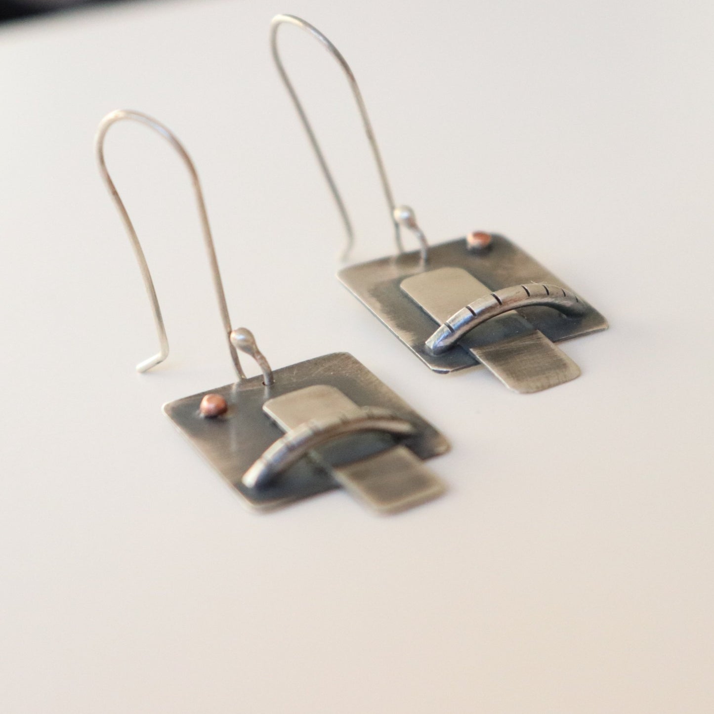 Under the bridge / earrings