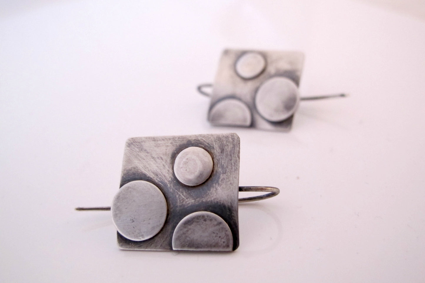 Dots / earrings