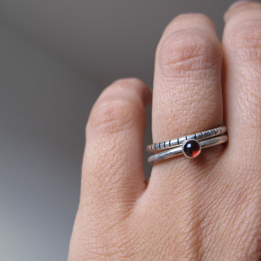 2-in-1 grenade / round / ring