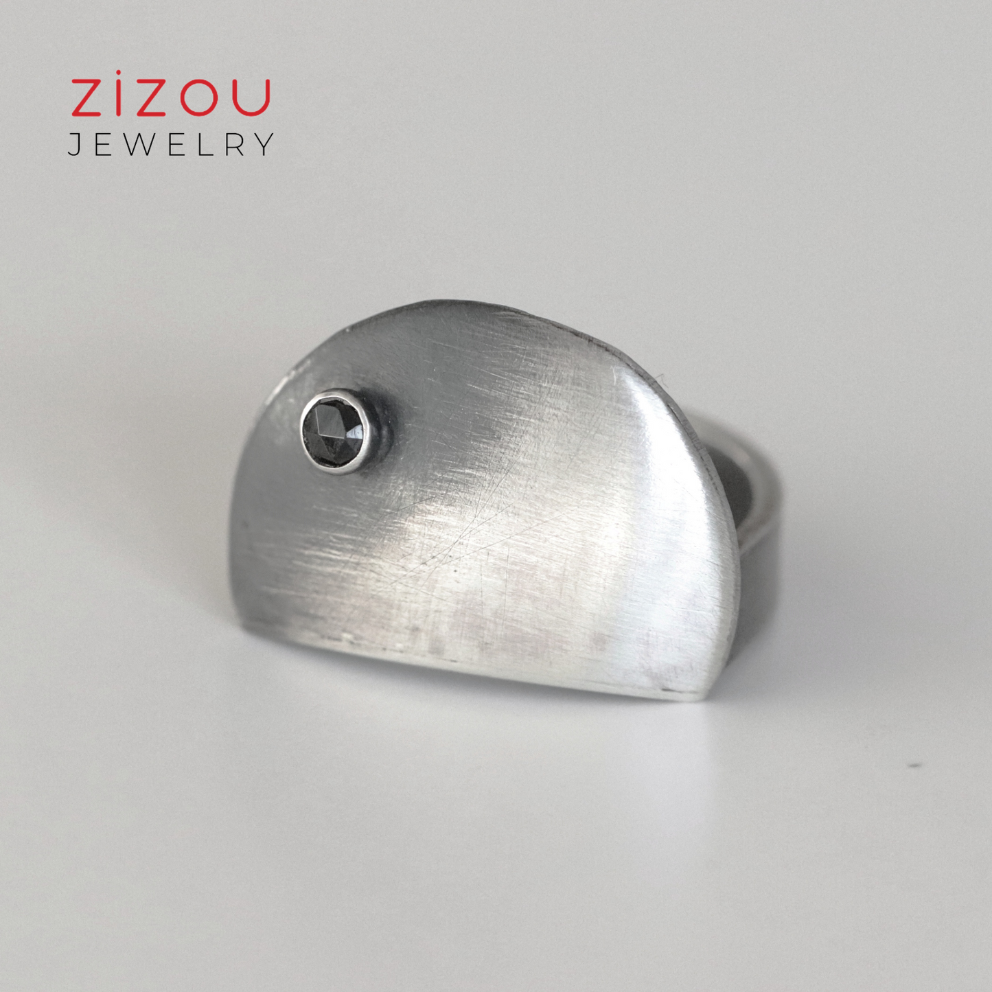 The Moon / Black spinel / ring
