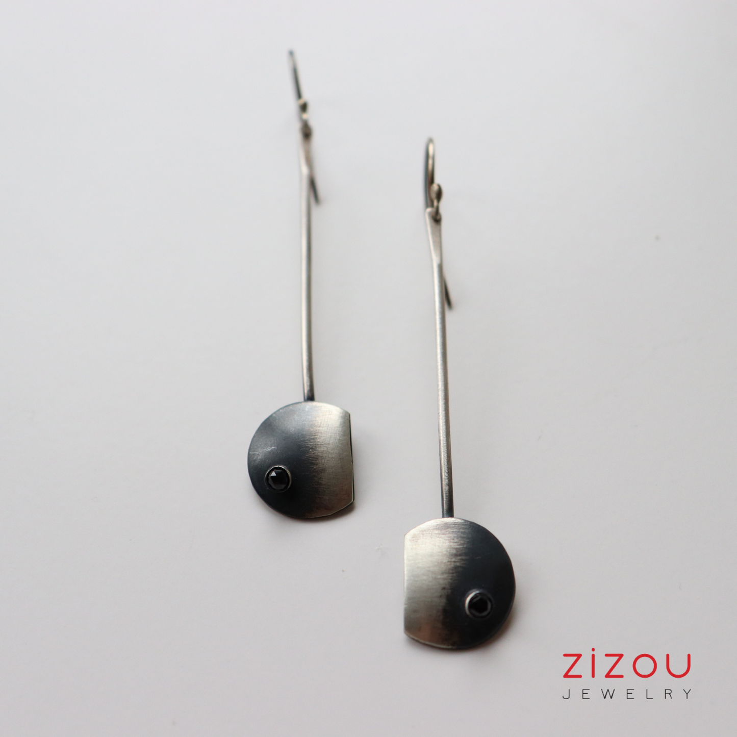The Moon / Black spinel / earrings