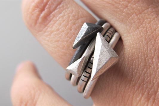4U1 triangle / round / ring