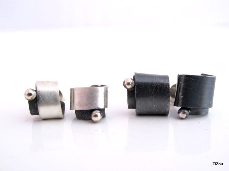 SWRL / Black / earrings