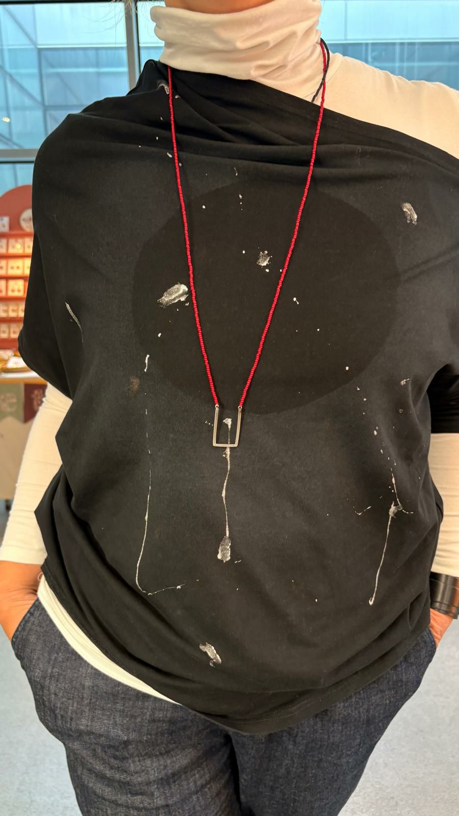 What are we keeping in Line / necklace /