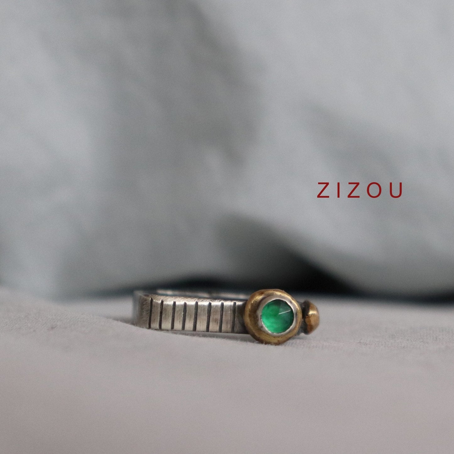 Crown ring / green onyx