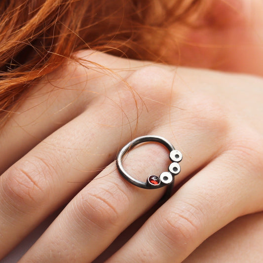 Bubbles / garnet / ring