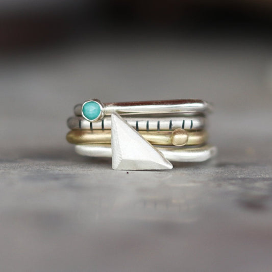 4U1 Escape the ordinary / square / ring
