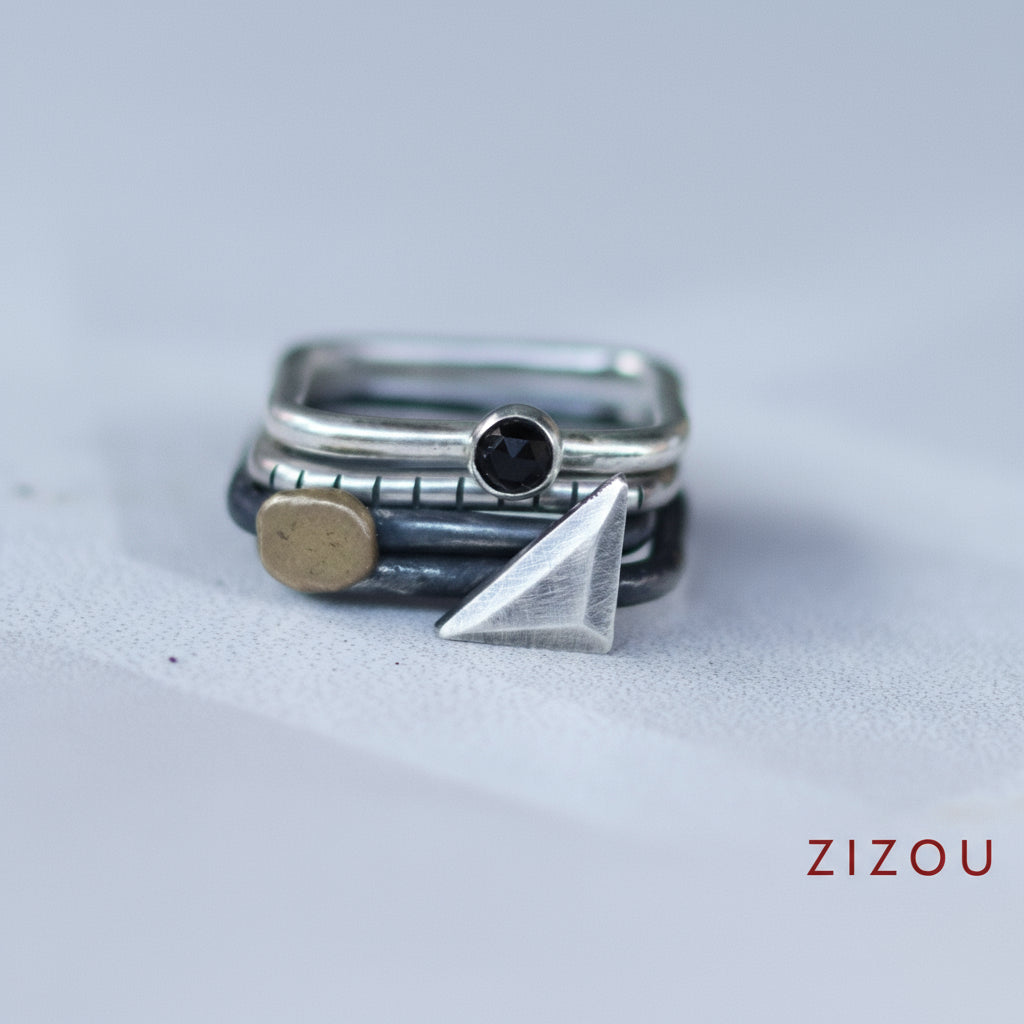 4U1 Escape the ordinary II / square/ ring