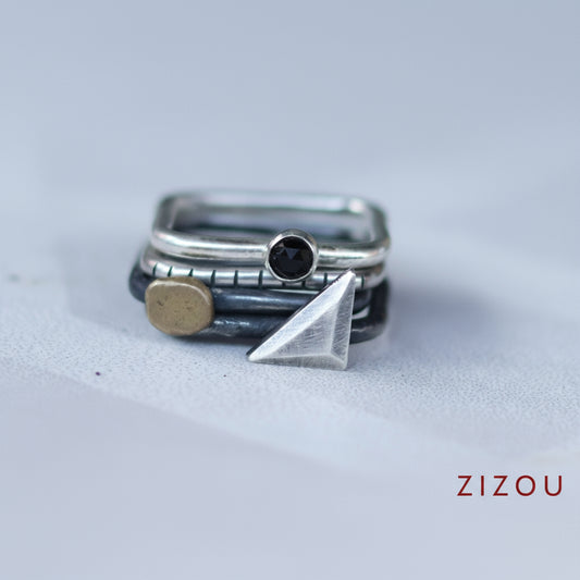 4U1 Escape the ordinary II / square/ ring