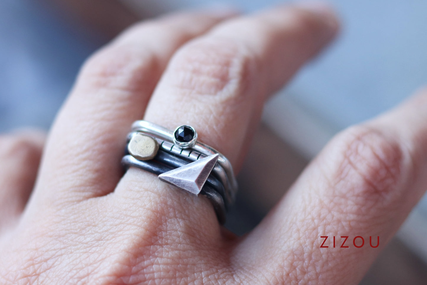 4U1 Escape the ordinary II / square/ ring