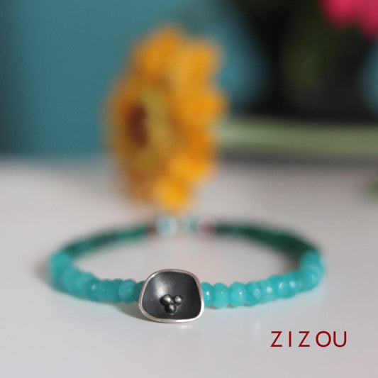 Black flower / elastic bracelet