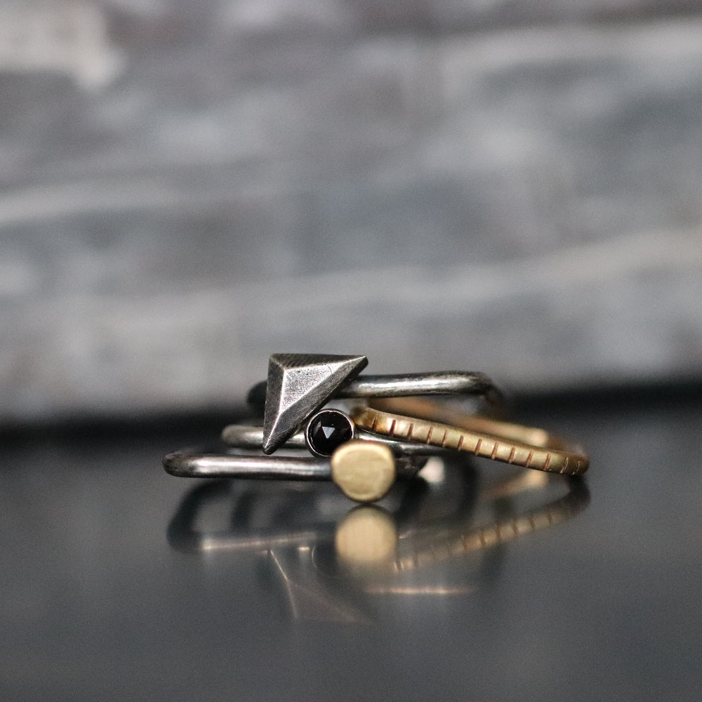 4U1 Escape the ordinary III / ring
