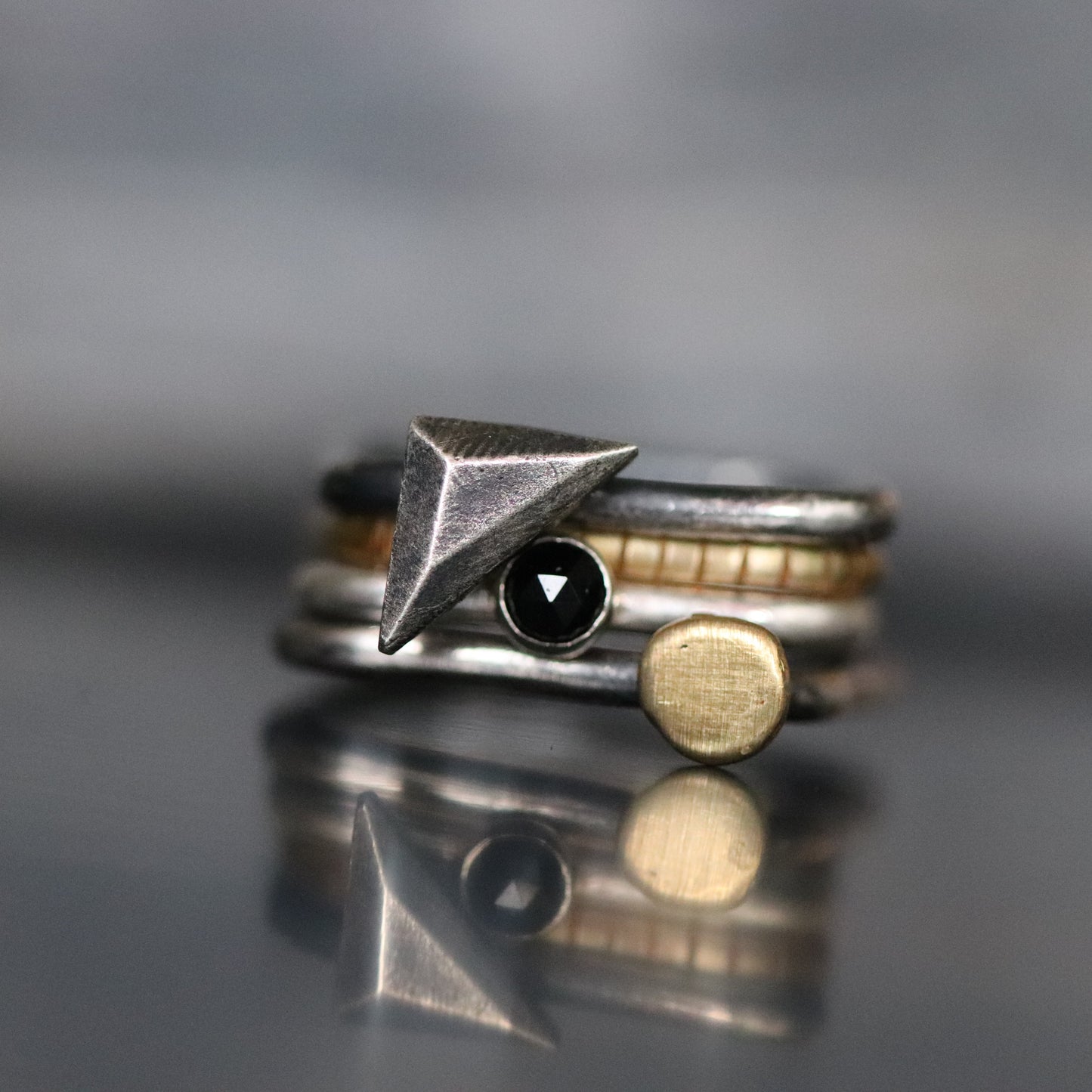4U1 Escape the ordinary III / ring