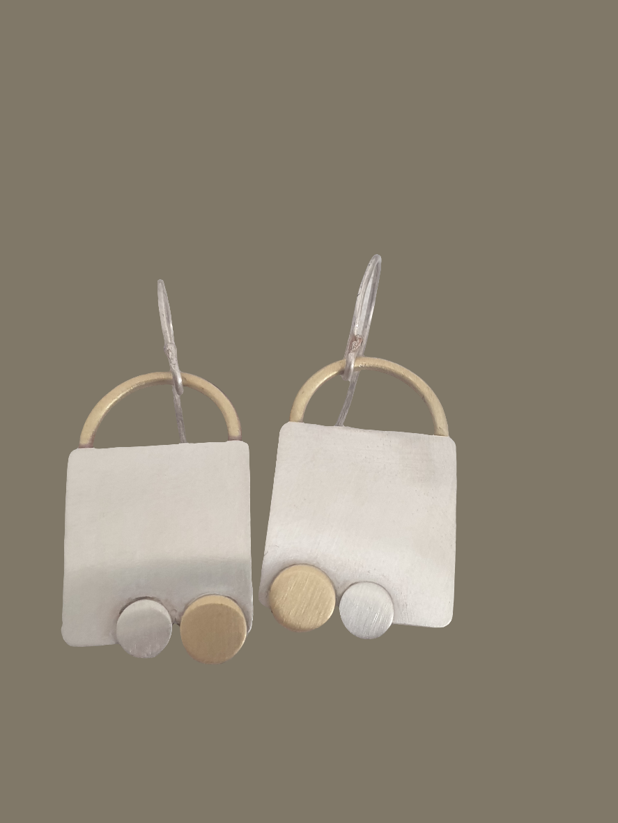 2 dots/earrings