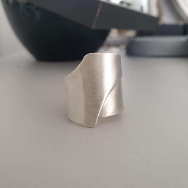 Fragment 2 / ring