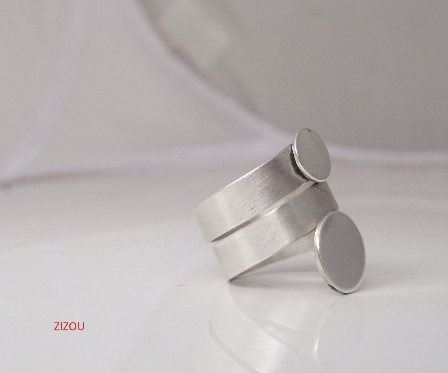SWRL with dot / ring