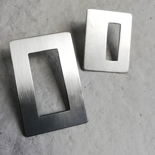 Window and door / earrings