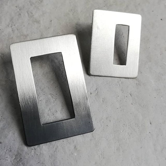 Window and door / earrings
