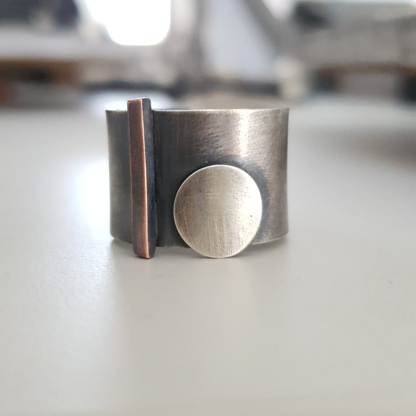 Dot / ring