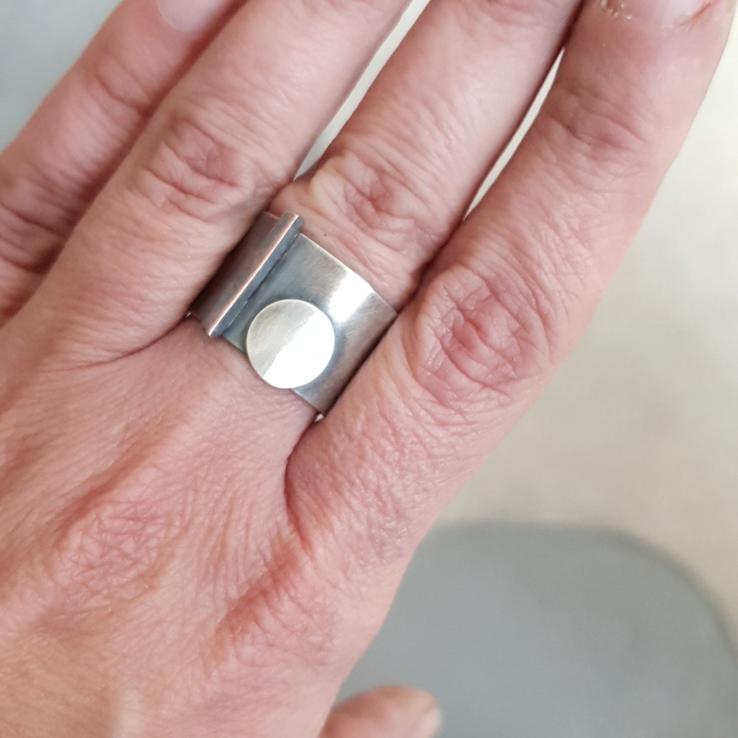 Dot / ring