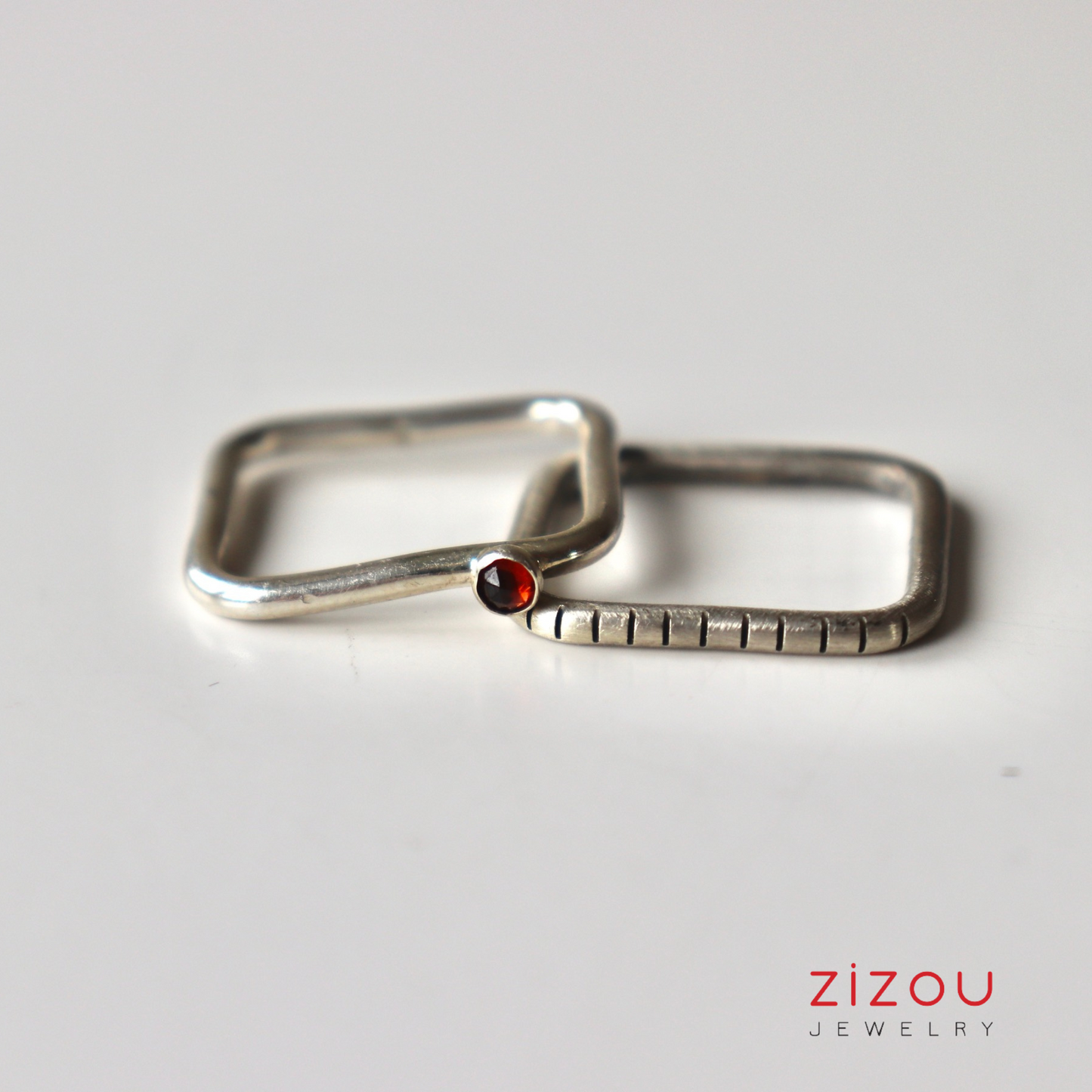 2-in-1 grenade / square / ring