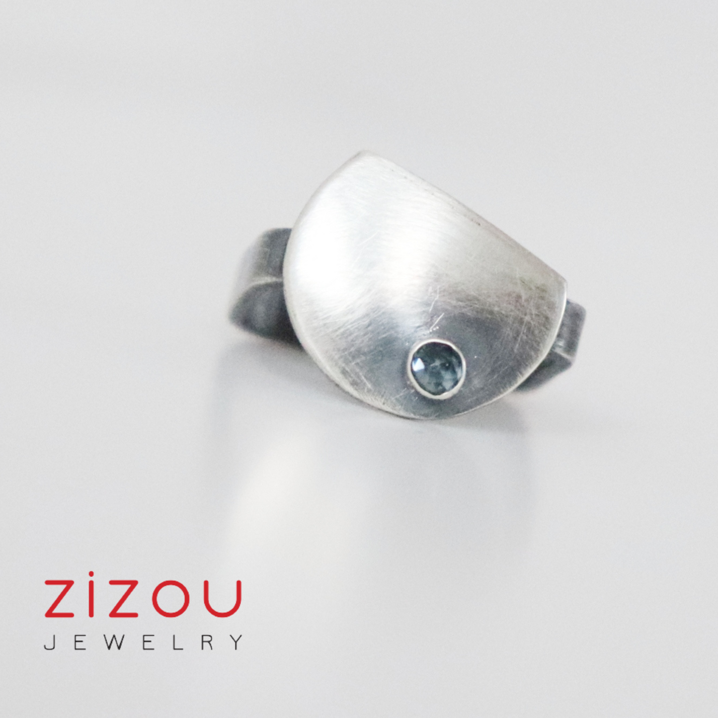 The Moon / topaz / ring