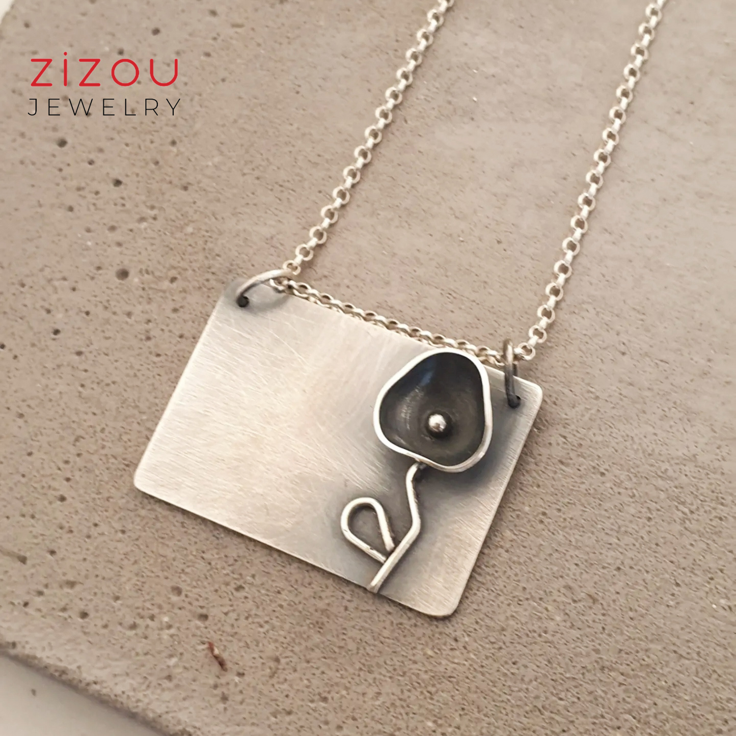 Black flower / necklace