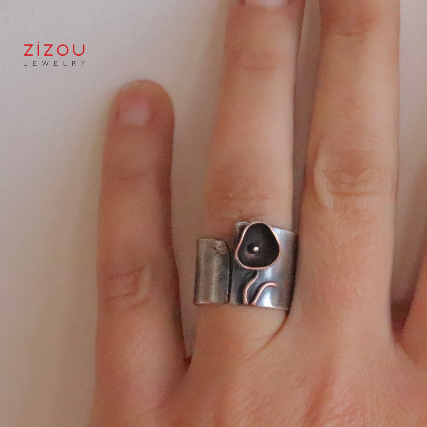 Black flower / metal mix / ring