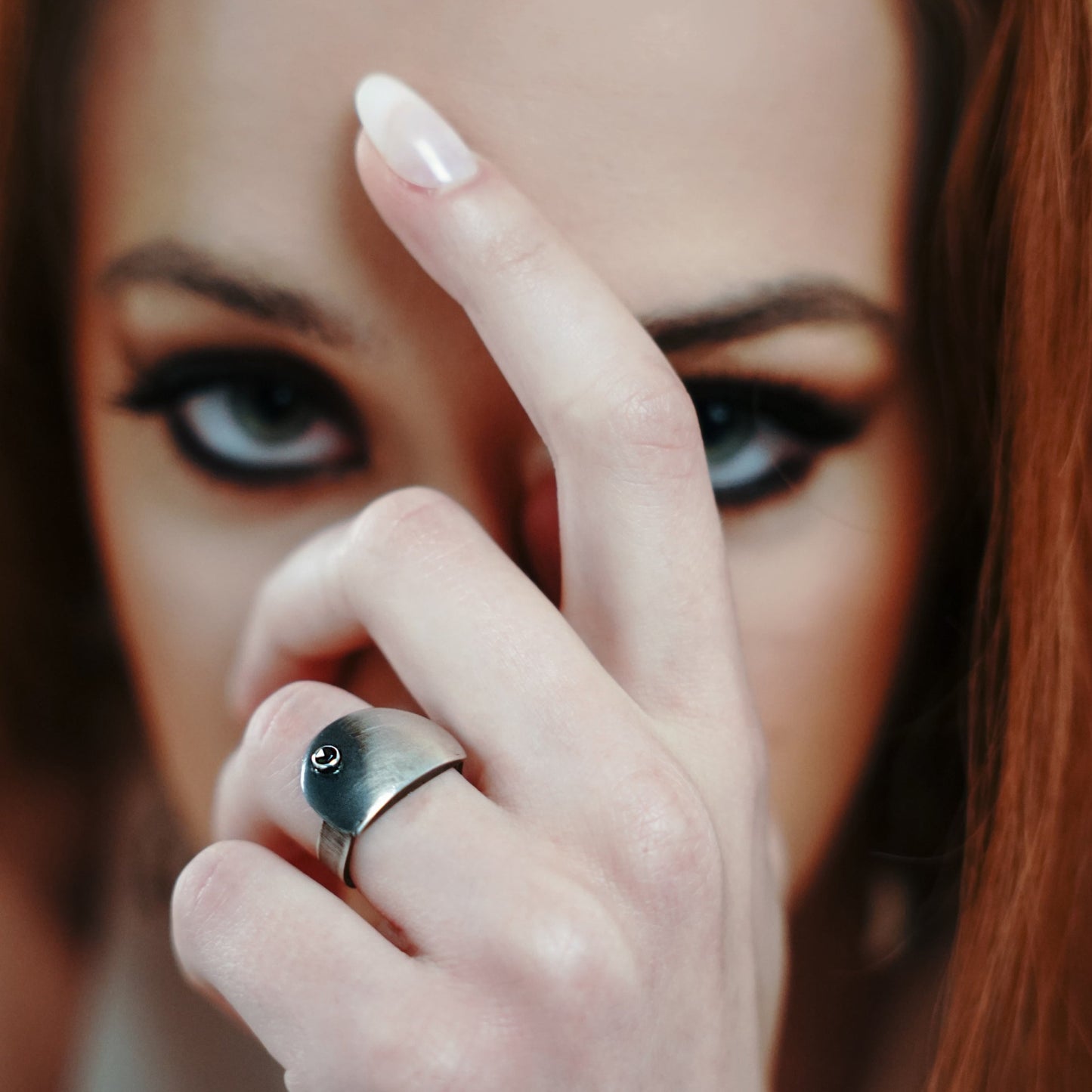 The Moon / Black spinel / ring