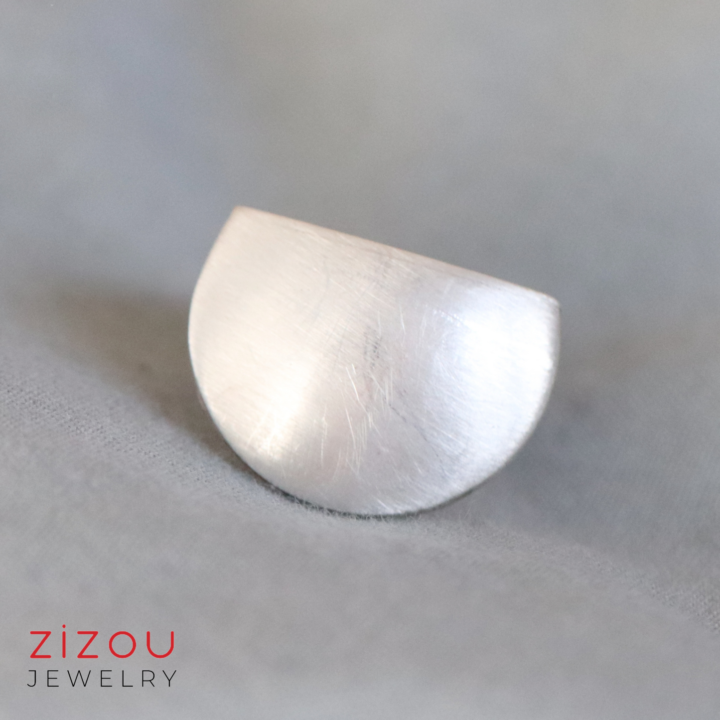 Full Moon / ring