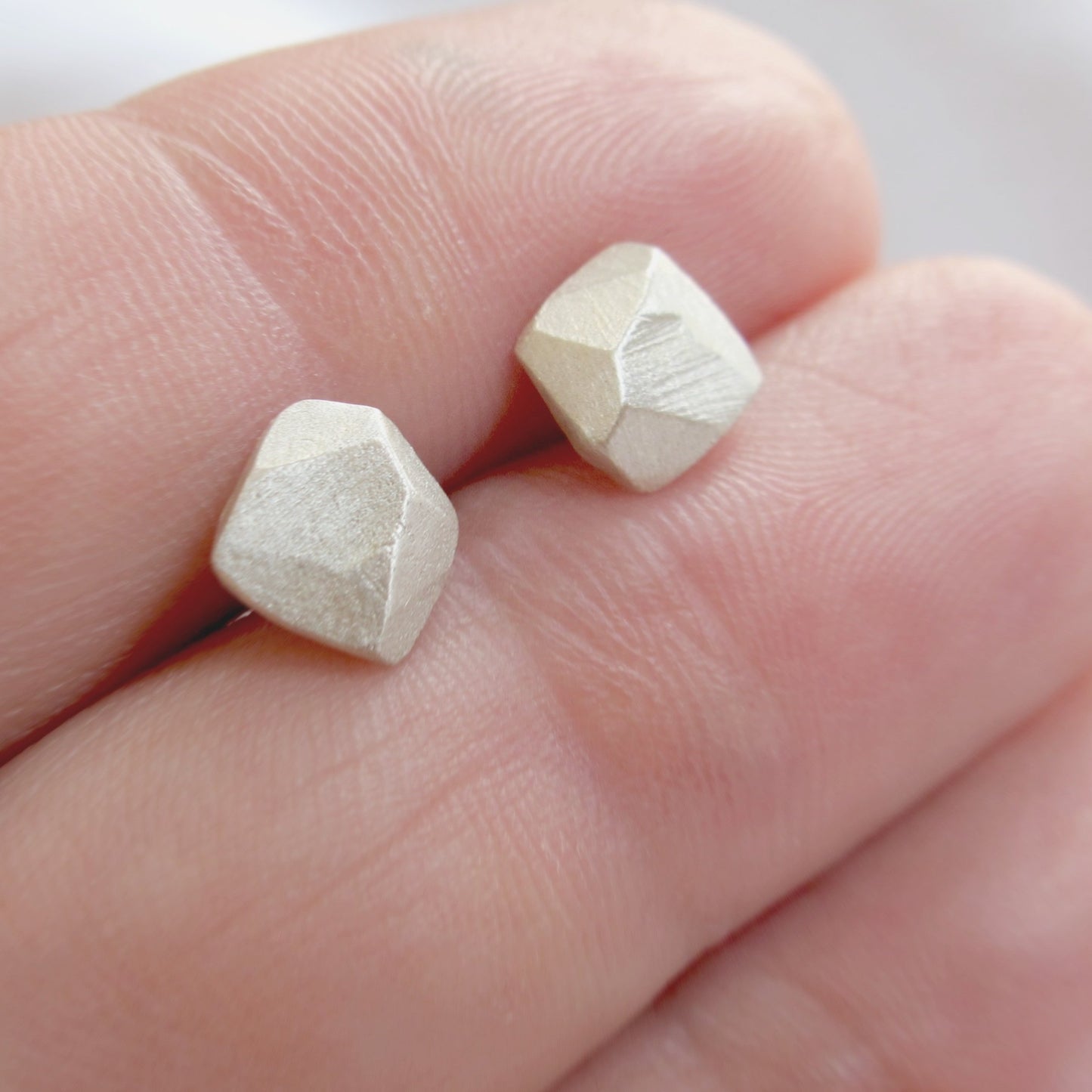 Stones M / earrings
