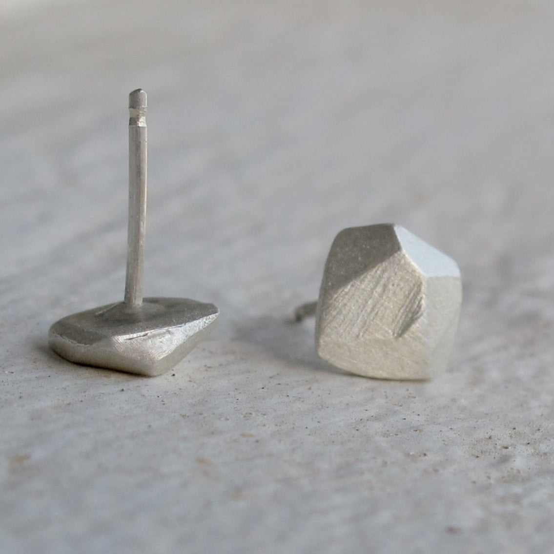 Stones M / earrings