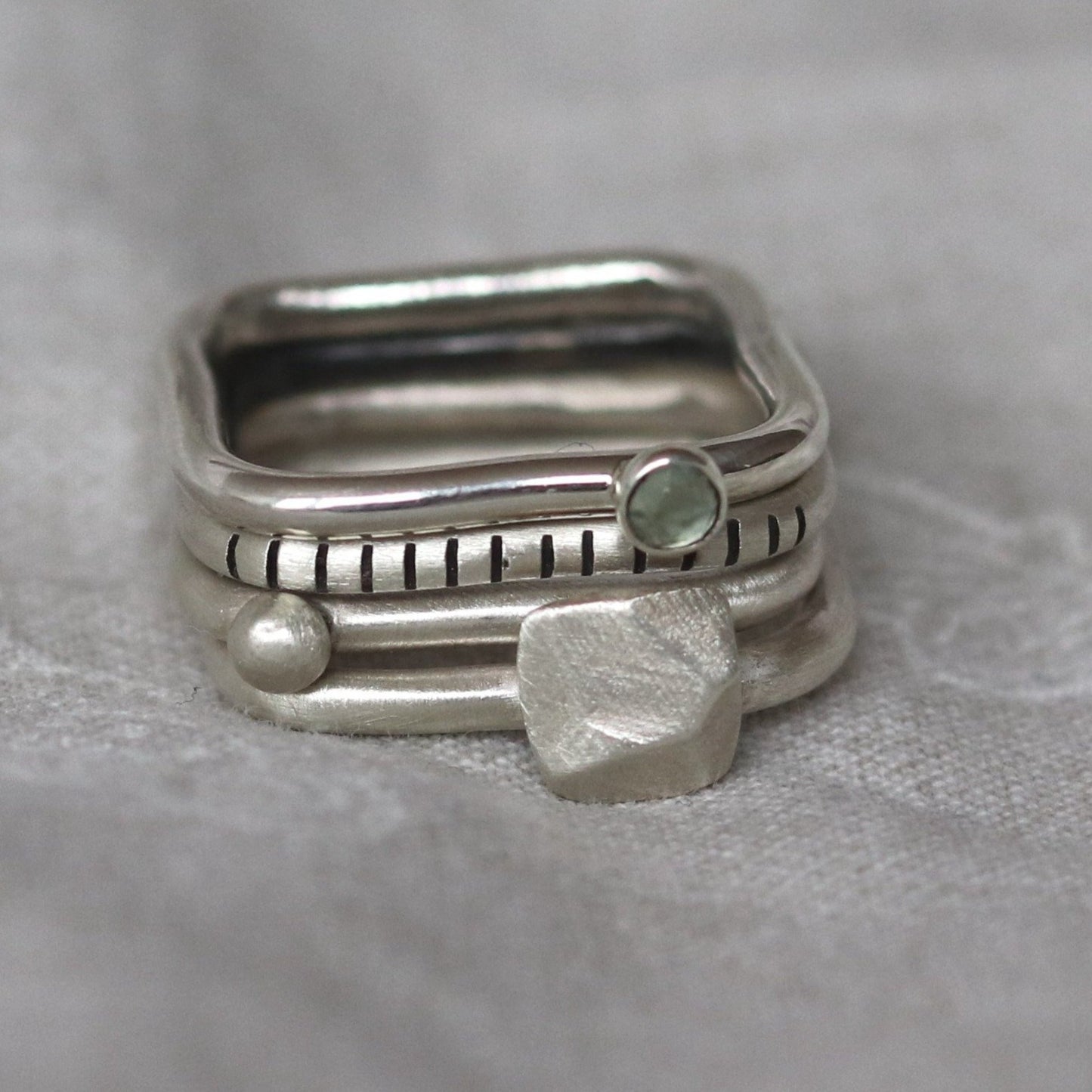 4U1 Spring vibes / prehnite / square/ ring