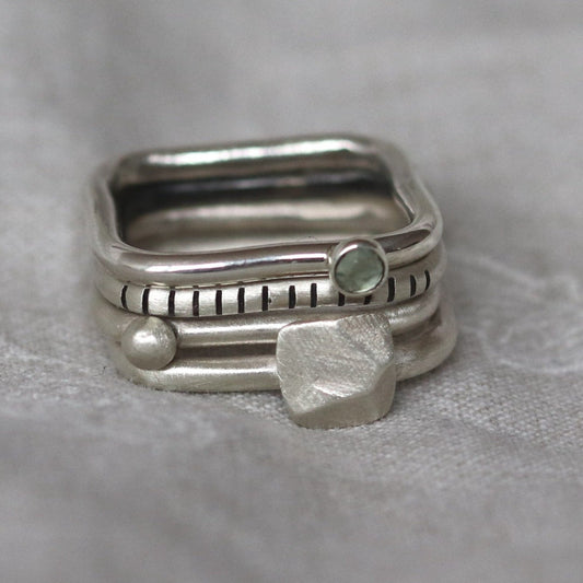 4U1 Spring vibes / prehnite / square/ ring