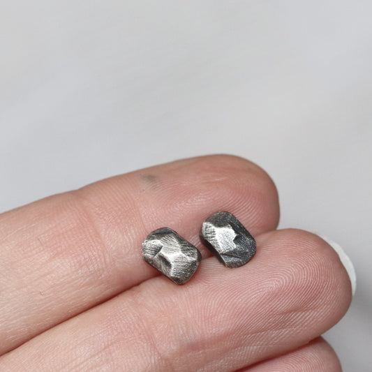 Stones / Black / Earrings
