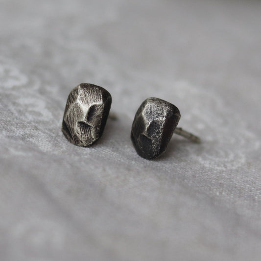 Stones / Black / Earrings