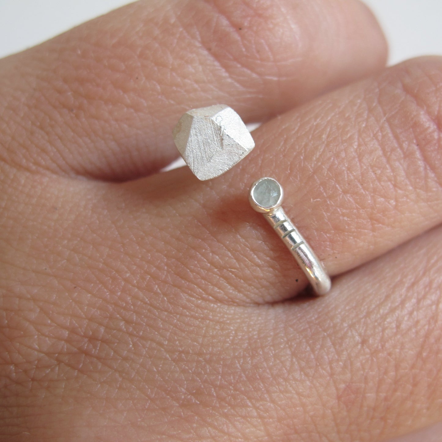 Stripes & Stones M / prehnite / ring