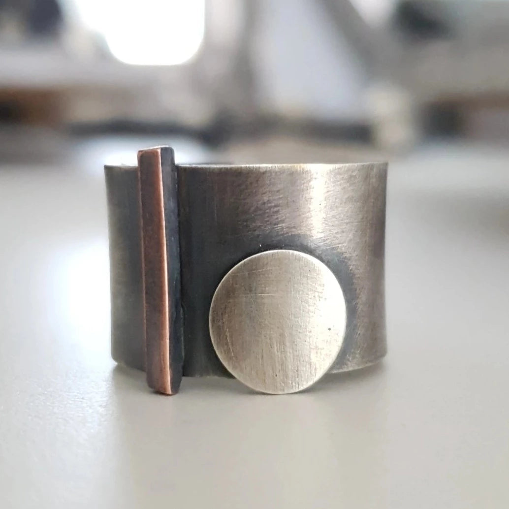 Dot / ring