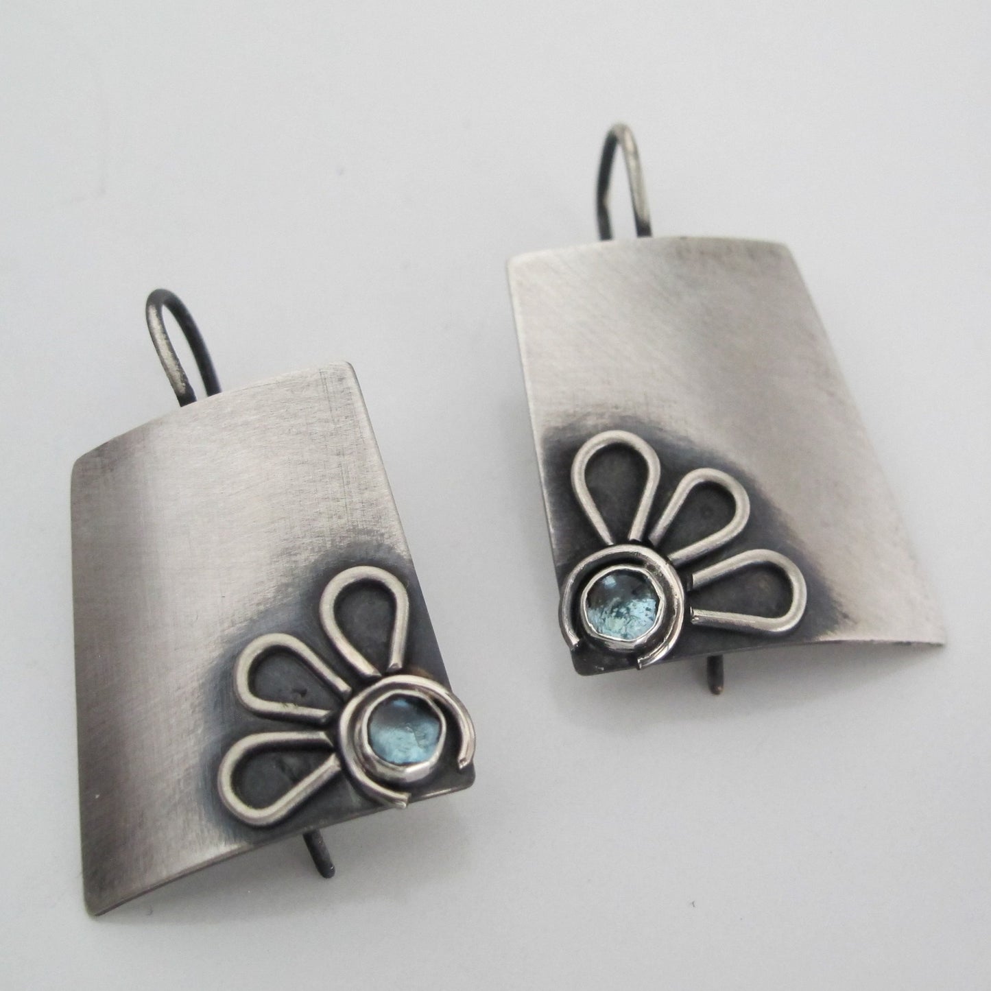 Daisy / Topaz / Earrings