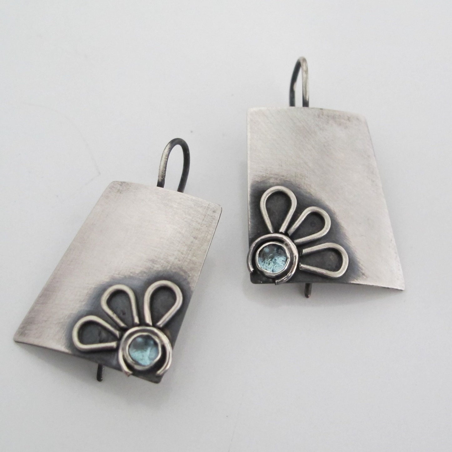 Daisy / Topaz / Earrings