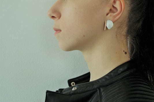 NO / earrings