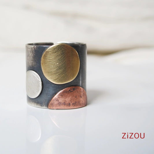 Polka dots / mixed metal / ring
