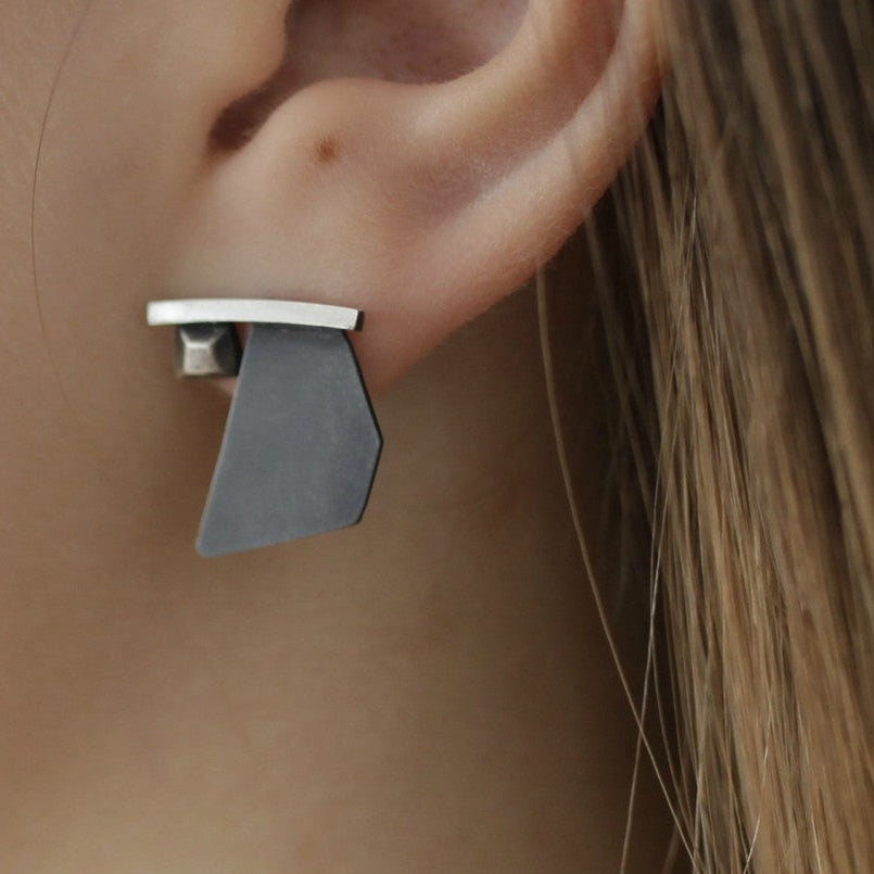 Asymmetric love / earrings