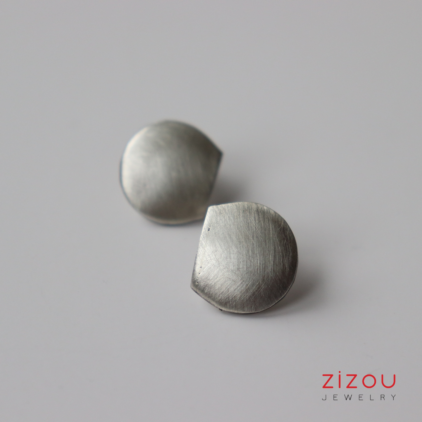 Full Moon / earrings