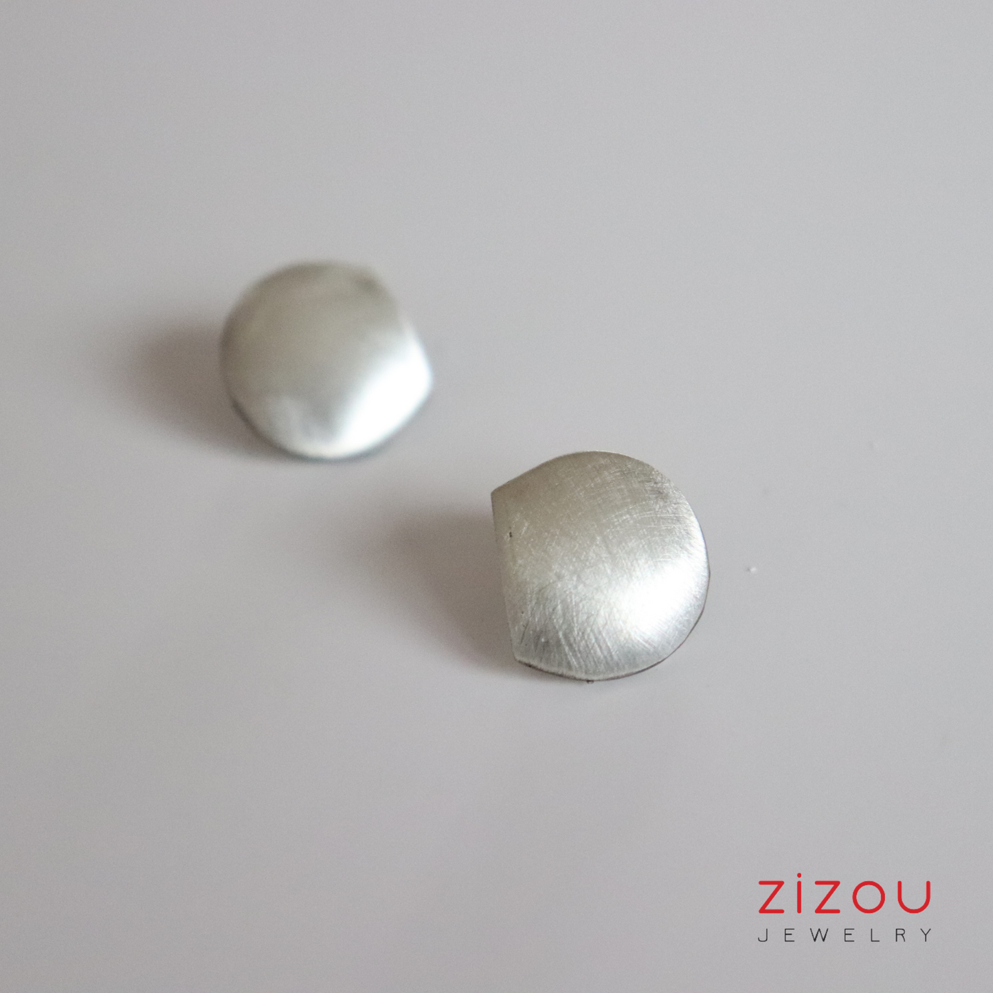 Full Moon / earrings