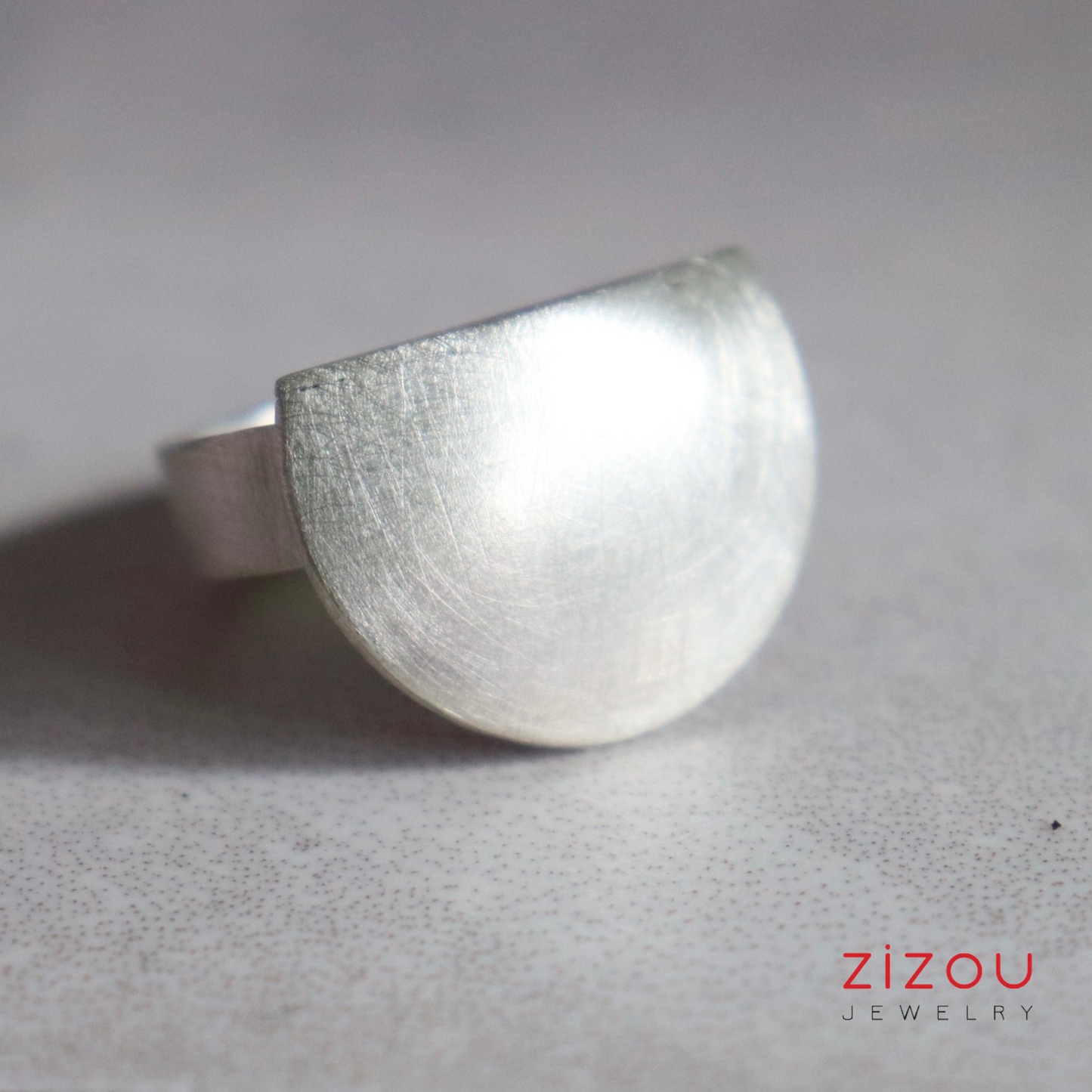 Full Moon / ring
