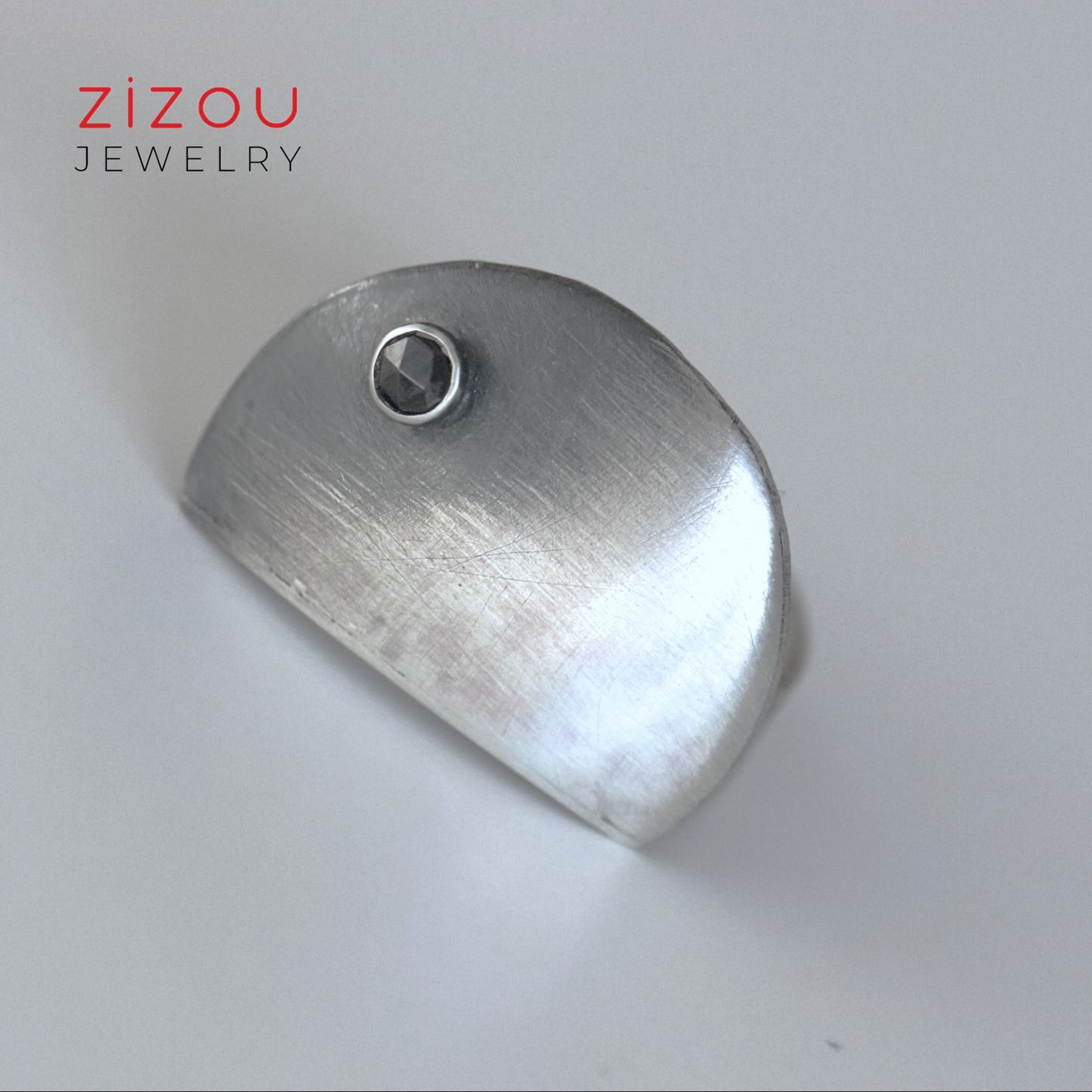 The Moon / Black spinel / ring