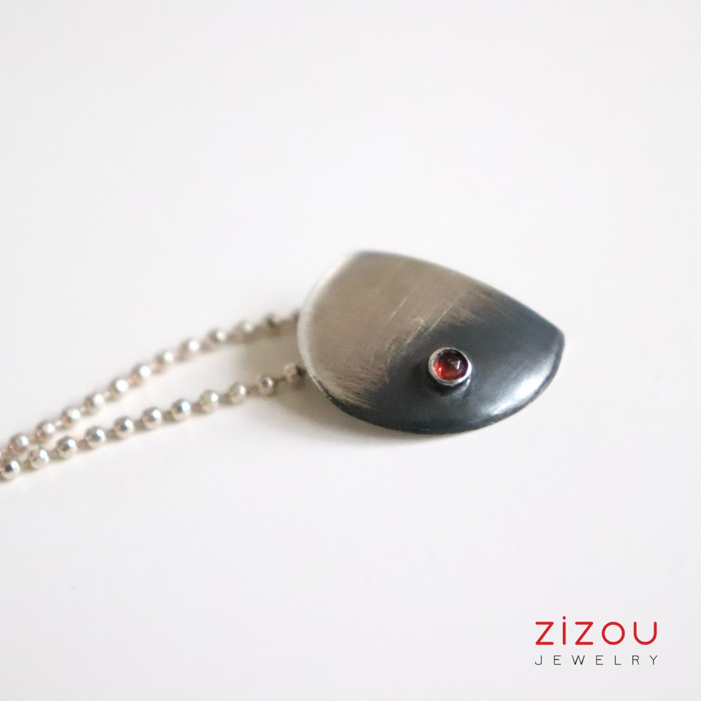 The Moon / garnet / necklace